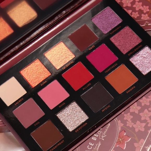 Ace Beaute ‘Mystic Romance’ Eyeshadow Palette - Picture 3 of 10